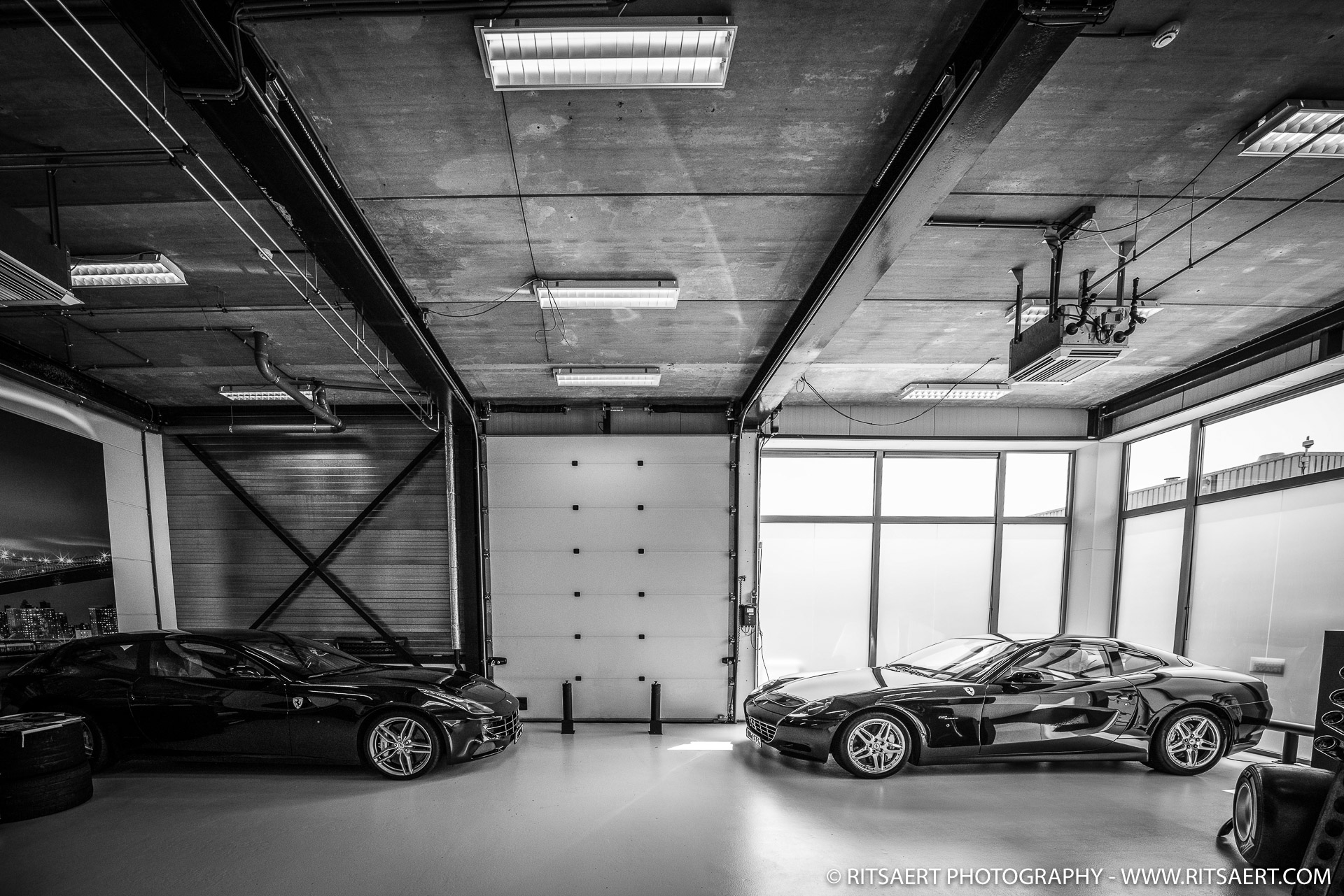 24 cylinders.. - Ferrari FF & 612